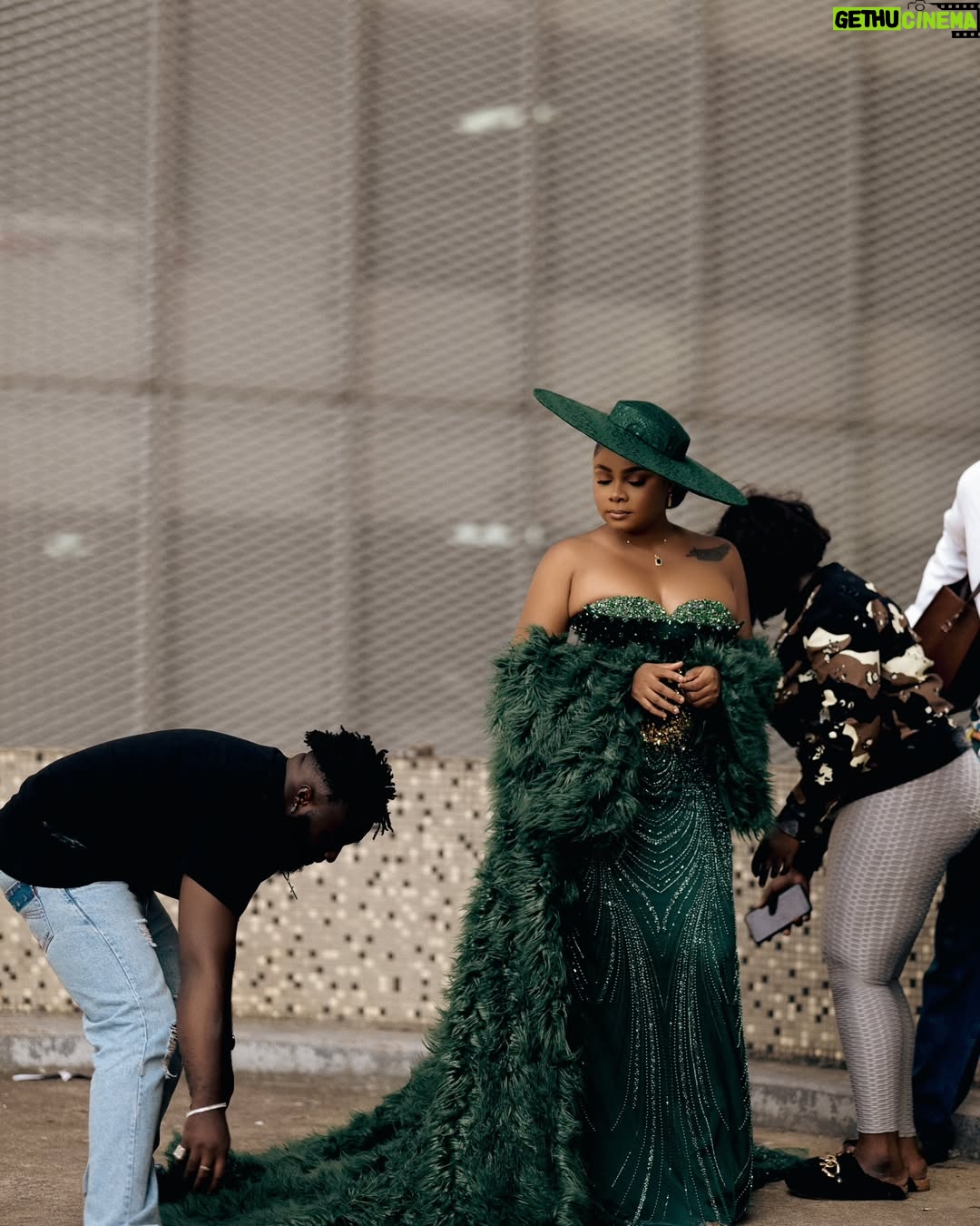Bimbo Ademoye - 381.9K Likes - Green with envy!. It's Lights, camera , Naija o' clock @naijaonnetflix called and of course I answered.
Styled my fav @by_mickeycreates
Photo my boo @edos_artistry
Dress @dressedin_ima
Make up @glambymorgan_
#lightscameranaija
#netflixparty