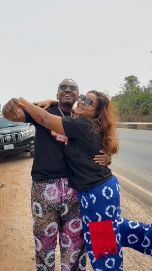 Bimbo Ademoye Instagram - I think it’s clear who’s buying the tickets ! 
Abeokuta stand upppp. Your faves are in town . OOPL cinemas OKE-MOSAN see you soon

#ReelLove is showing in all cinemas nationwide 

#watchTimini #reellove