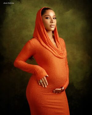 Bimbo Ademoye Instagram - Because God just continues to show himself in my life . My better half and her better half are about to give me another obsession. Aunchie of 3 coming through . Dear God. THANK YOU !  FOR EVERYTHING!  THANK YOU HEAVENLY FATHER!  @adesuaetomi @bankywellington should we continue the z trend and name her or him zion. 🤔.