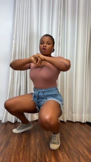 Bimbo Ademoye Instagram - Thank you all for watching my mommy's film Teacher Dorcas. We hit 1.1m views in just 2 days 🥹🥹. I love you guys. We're eternally grateful. Pls let's keep watching teacher dorcas on UDUAKISONGTV.  I got this particular routine because of you guys. Shebi you're proud of me. How low ken you go .🤣🤣