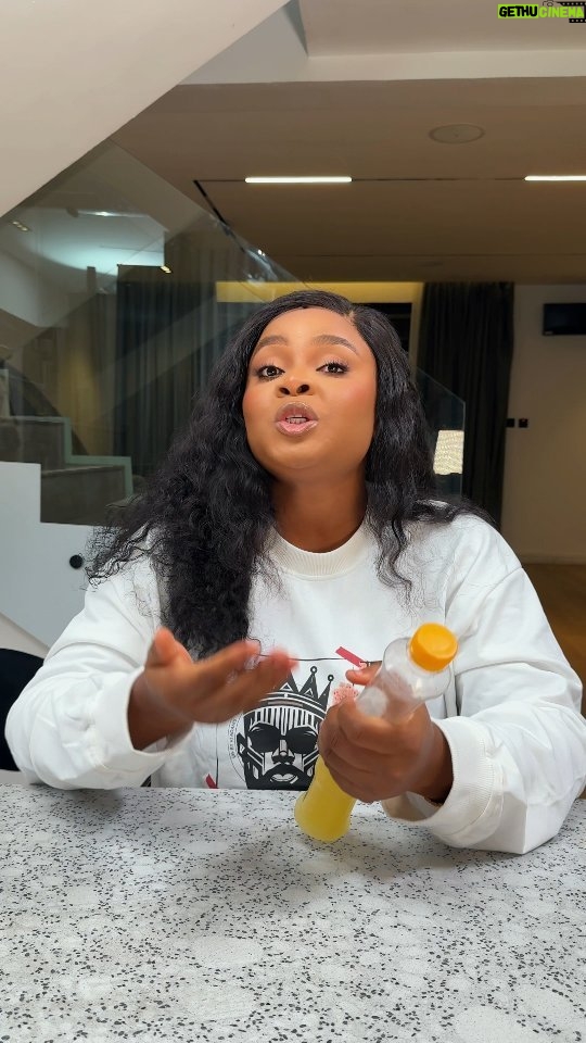 Bimbo Ademoye - 120K Likes - I didn't specify the cheeks ,but yh , my cheeks tend to swell after taking sugarcane juice . Help pls . What can I do to overcome this allergy
Outfit @vifbyvjadams
Location @1806_apartments_