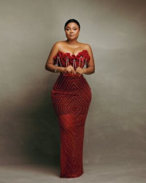 Bimbo Ademoye Instagram - D AND D. LET'S RESUME OUR GIVEAWAY. GUESS THE NAMES D AND D. AND WIN 100K BY THIS TIME TOMORROW!. EXTRA POINTS IF YOU GET THE FULL NAME.
Styled by @by_mickeycreates . 

#brokenhallelujahiscoming 
#brokenhallelujah