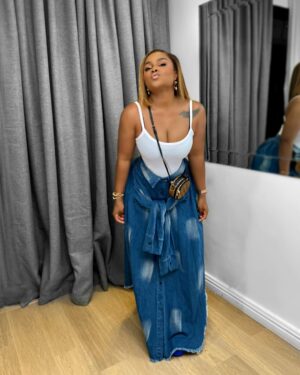 Bimbo Ademoye Instagram - Just like her mommy @uduakisong1 @aishatosifeso