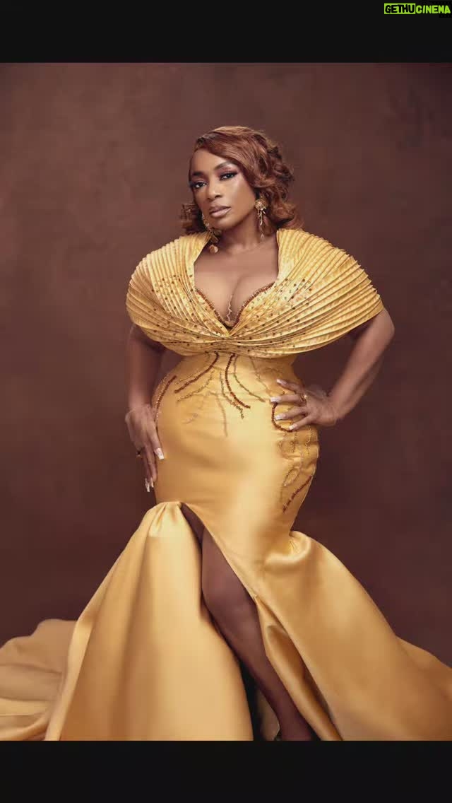 Bimbo Akintola - 4.2K Likes - A big shout out to @ikechukwuurum who insists on taking the pain and struggles to style someone like me whose idea of dressing up is comfy 😄
@thetomiwaafo my able escort who sees to all my needs
Shot by @tomiwaarije 
Hair by @247hairstyle 
Makeup @sodis_glamor 
#lightscameraaction