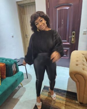 Bimbo Akintola Instagram - A big shout out to @officialsamolatunji1 @iambimbothomas  for the surprise get together.. God will honour you... @kingmcoluomo thank you for coming through. @yemiblaq  my brother from another mother @iamyvonnejegede i love you baby @yomifashl thank you.@didiorah my love @debbieohiri thank you baby A heartfelt thank to everyone that called,sent messages. #myheartisfull #thankyou