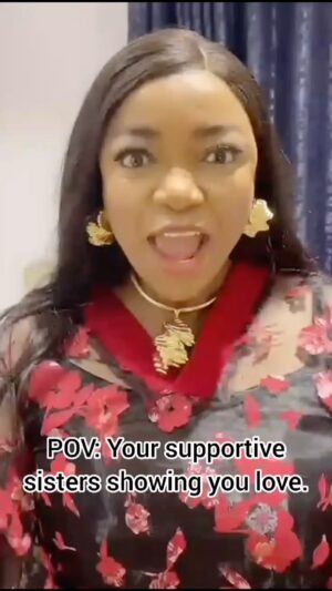 Bimbo Akintola Instagram - Can your sisters EVER ..thank you darling sweet sisters @bimboakintola  @tinamba1 MOVABLE ep 2 is now streaming on  Ayo Adesanya tv #movabledseries#ayoadesanya  #ayoadesanyatv