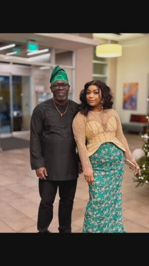 Bimbo Akintola Instagram - At @lizkiebabie 50th.... With my bestie of life #Atom, @homeloansbyca we missed you terribly...
We love you BJ 💖💖💖
@iamisaacjon thanks for making me look #amazing