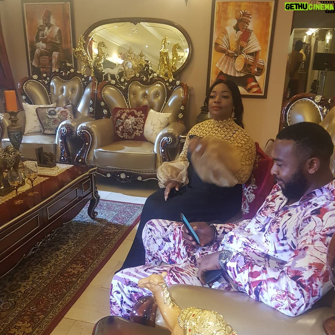 Bimbo Akintola - 4.4K Likes - On the set of #dearaffy y with my gorgeous aburo @a_yinna