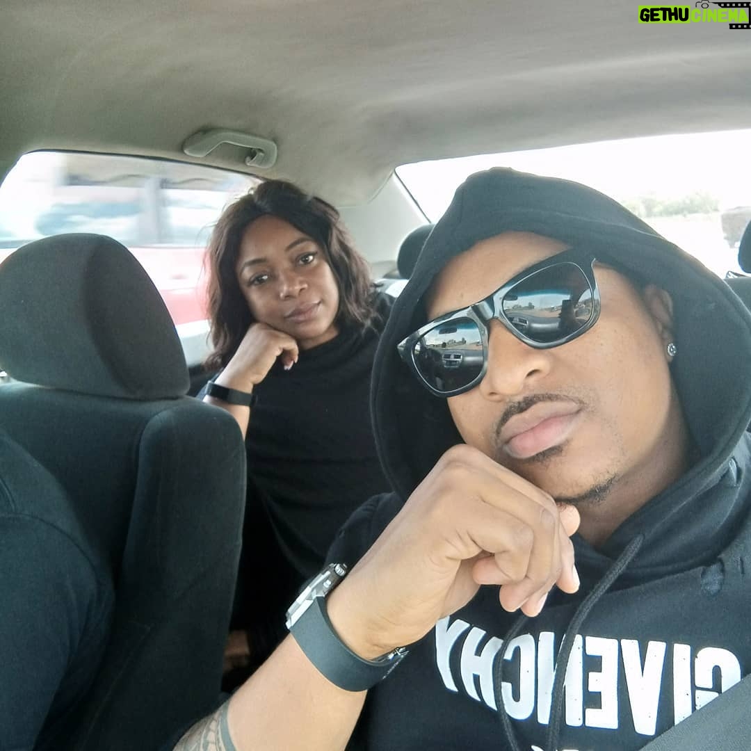 Bimbo Akintola - 2.3K Likes - So that's supposed to be my gangsta face... Smh at myself i cant see the gang not to talk of the sta but check out @ikogbonna face #fierce 🤣🤣🤣🤣