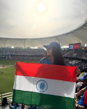 Bindu Gowda Instagram - INDIA WINS!!! 🇮🇳 Virat Kohli’s century, the crowd going crazy, that last winning moment. I don’t think I’ll ever forget this night!!❤️

What a match, what a night, what a feeling!❤️ 

#indvspak #dubai #viratkohli