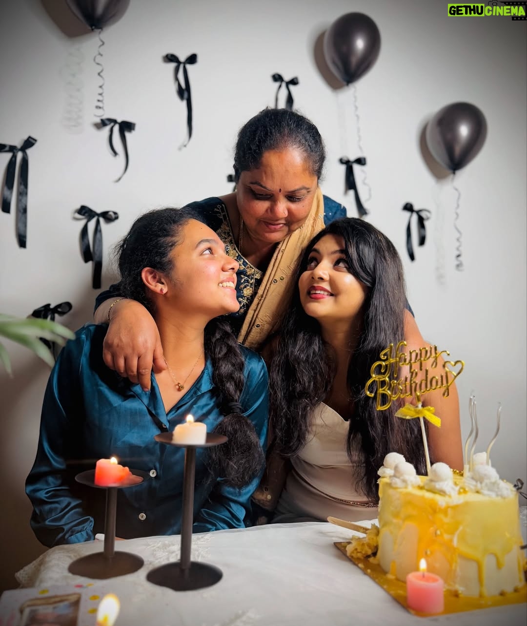 Bindu Gowda - 49K Likes - Happy birthday to me!🤍
Just here, celebrating life with my favorite humans😘