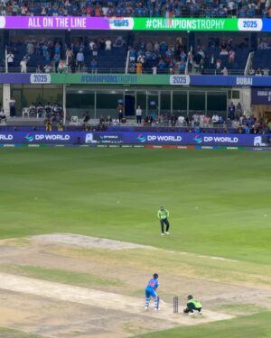 Bindu Gowda Instagram - INDIA WINS!!! 🇮🇳 Virat Kohli’s century, the crowd going crazy, that last winning moment. I don’t think I’ll ever forget this night!!❤️

What a match, what a night, what a feeling!❤️ 

#indvspak #dubai #viratkohli