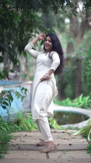 Bindu Gowda Instagram - ಸುವ್ವಿ ಪದ.. ನಾ ಹಾಡುವೇ…❤️