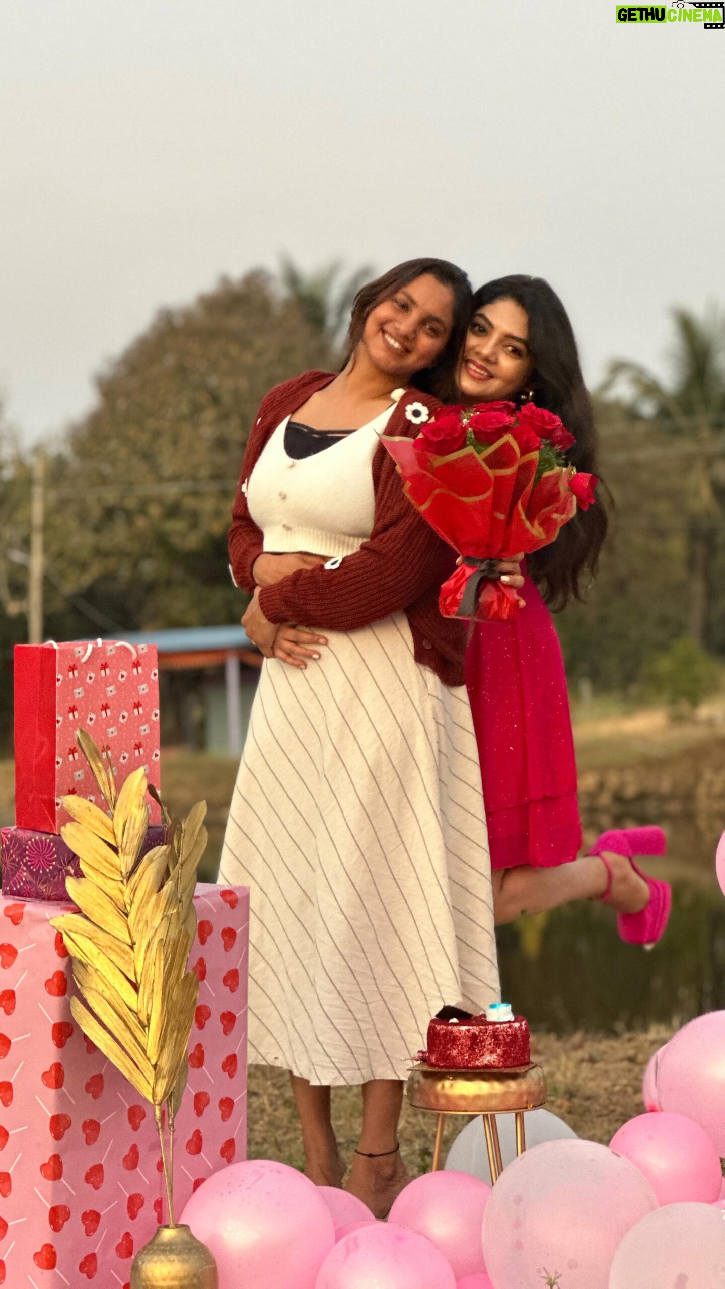 Bindu Gowda - 60.6K Likes - Happy birthday Gowdthi @bindu_gowda7 🥰🫶
Celebrating you for the 3rd year in a row, and it only gets better each time. From crazy to deep convos, i feel like i know u since my childhood and u deserve all the love, happiness for the rest of ur life. ✨
Cheers to another year of laughter, success, and unforgettable memories 👭😍
#bhumikabasavaraj #bindugowda
