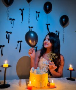 Bindu Gowda Most Liked Photos and Posts