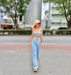 Blanka Lipinska Instagram - Życie to podróż, nie wyścig….😎

#NadchodziNowe