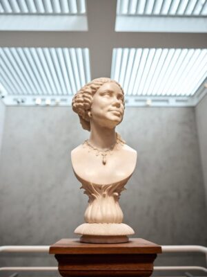 Brytni Sarpy Instagram - Gloomy days call for art-filled escapes. 

Thank you @gettymuseum for the perfect blend of art, architecture, nature, and some new journals from the #gettymuseumstore to keep the inspiration flowing. 🤍✨

@jeremiahlazo 📸✨