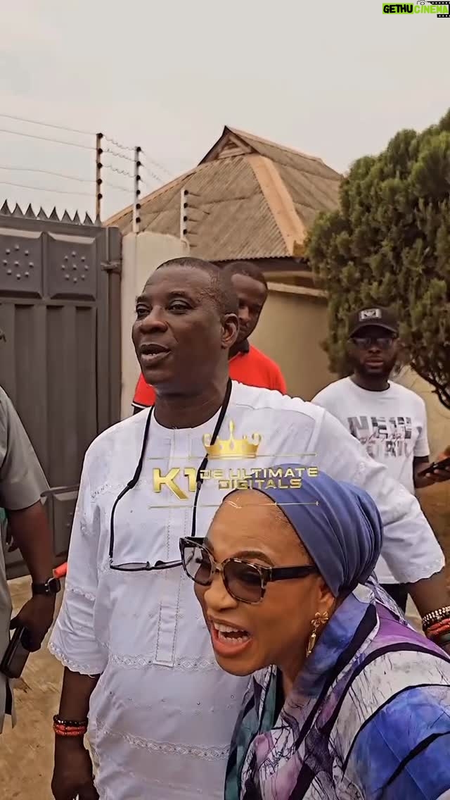 Bukky Wright - 33.7K Likes - Iām outside! šš¾
ā¢
ā¢
Nollywood Actor Bukky Wright @bukkywright Pays Condolence Visit
To Oluaye Fuji in Ijebu-Ode
.
.Day 6
Via @k1deultimatedigitalmedia
#owambevibes outfit by @rubywoman001