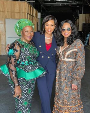 Bukky Wright Instagram - 🎬

@patienceozokwo
@msvfox @mnunezjr