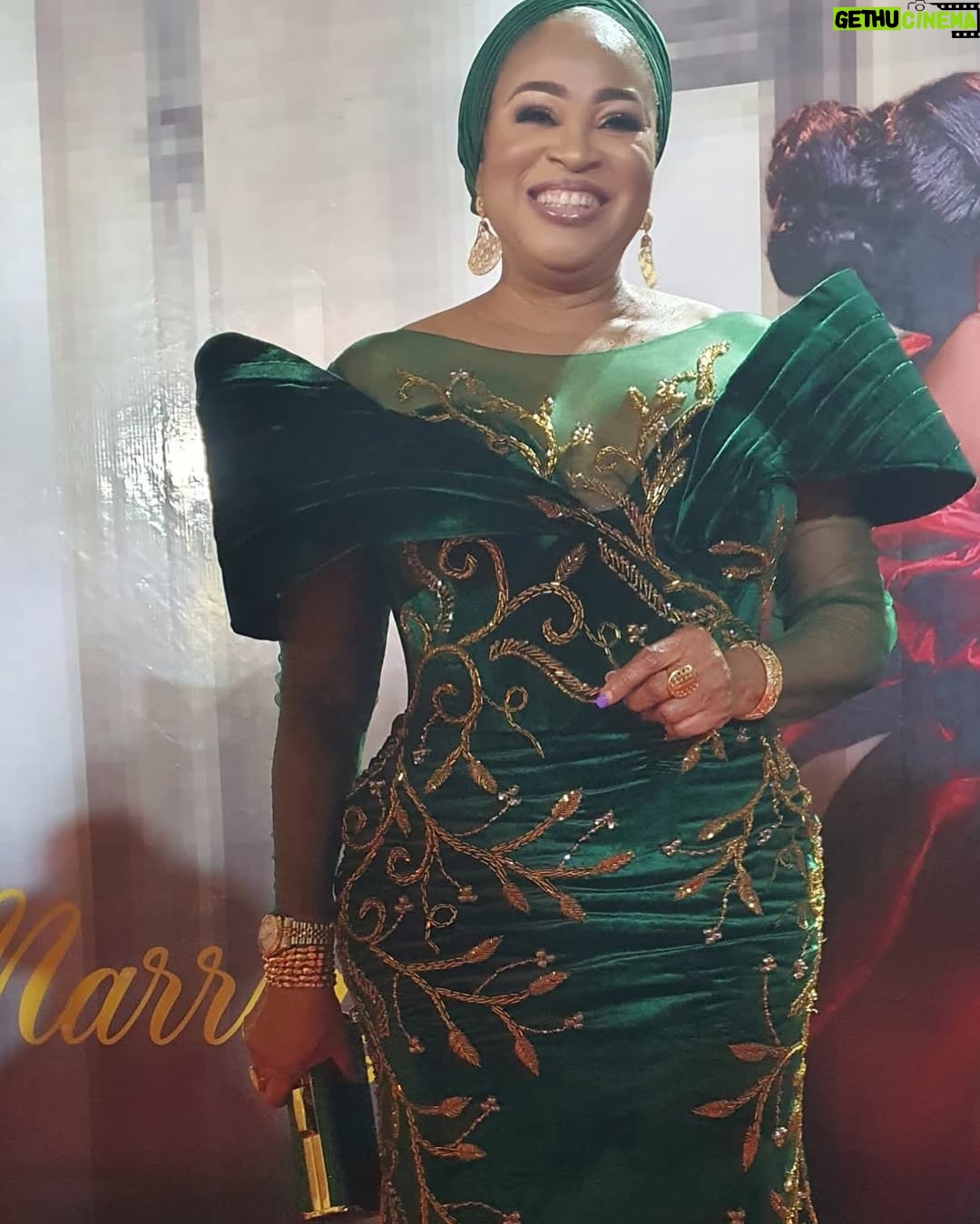 Bukky Wright - 5.8K Likes - Styled by @beccaneedlesnstitches