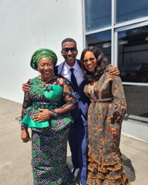 Bukky Wright Instagram - 🎬

@patienceozokwo
@msvfox @mnunezjr