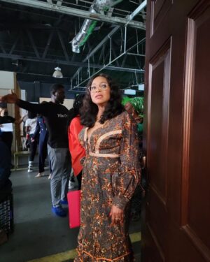 Bukky Wright Instagram - 🎬

@patienceozokwo
@msvfox @mnunezjr