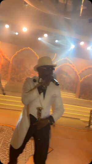 Bukky Wright Instagram - The party started with the old school groove..💃❤️with @its.priscy and @juma_jux  @iyaboojofespris  I love old school music do you?