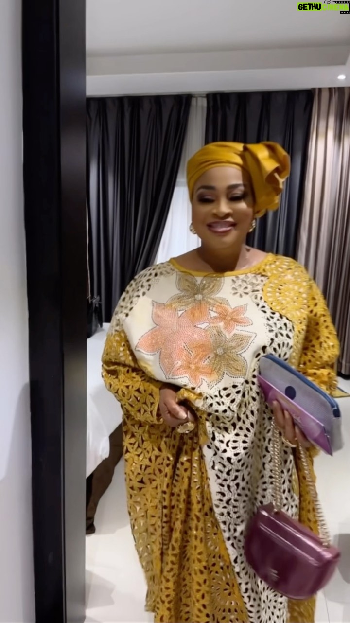 Bukky Wright - 10.6K Likes - We Suffer more in our Mind than we actually do in Reality.
So, if you want to be Free, you need to realise that the invisible cage is made up of your own Thoughts.
Remember, there is nothing in the world that can heal you or break you as much as your own Thoughts. Thanks @olubunmisaka for my lovely outfit