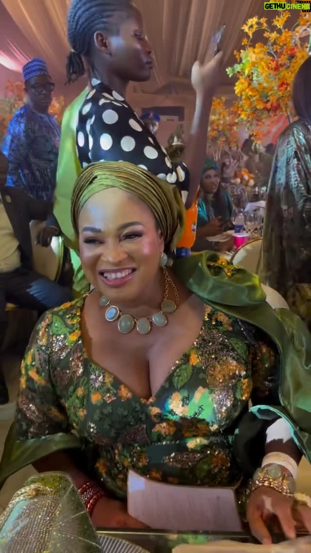 Bukky Wright - 9.6K Likes -