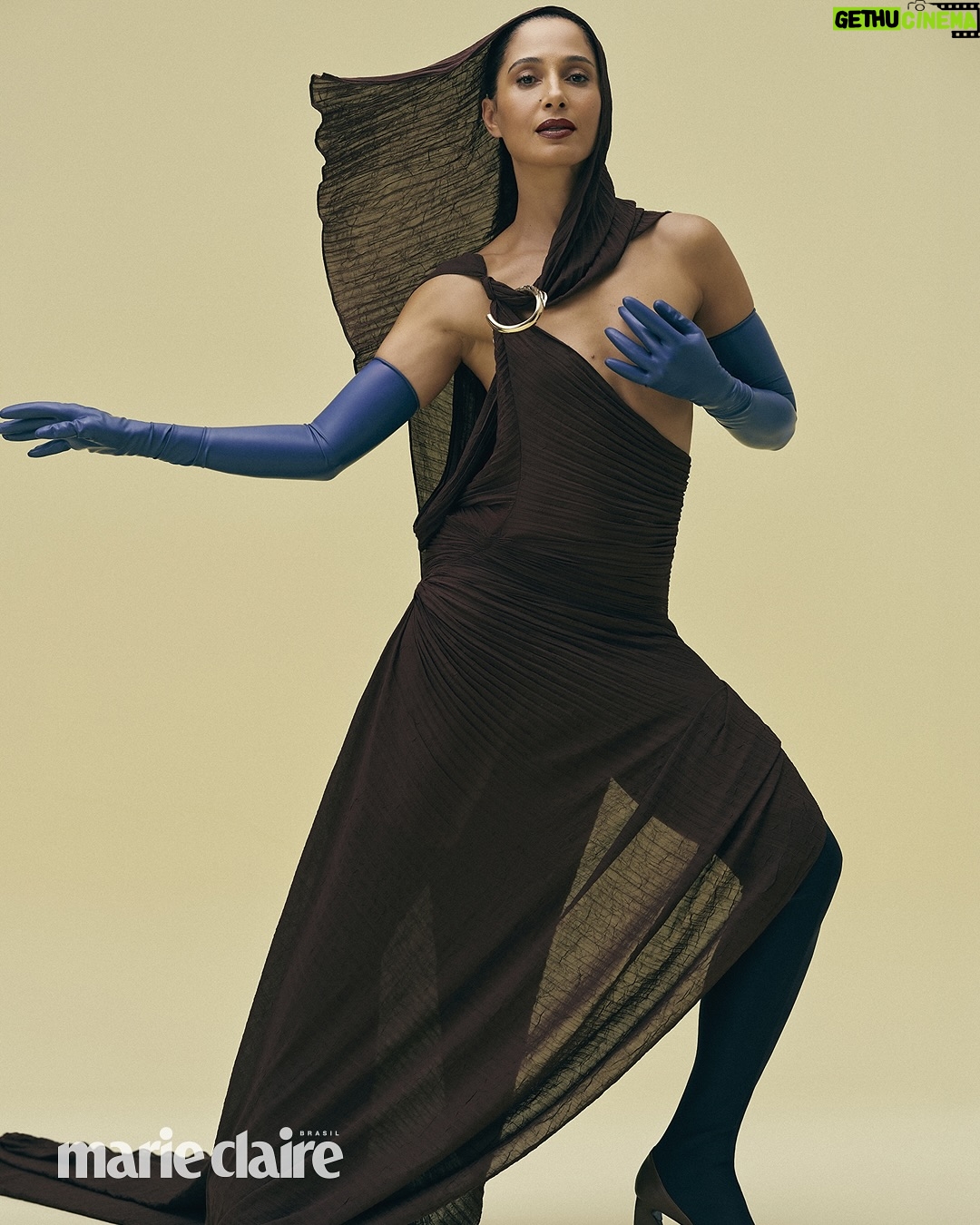 Camila Pitanga - 11.9K Likes - Algumas fotos do meu ensaio para a 400 edição de @marieclairebr no mĆŖs de abril! Sigo encantada com cada detalhe dessas fotos. Foi lindo! š
Diretora de redação: @mariaritaalonso
Entrevista: @deborajmiranda
Fotos: @hickduarte (Thinkers)
Editora de moda: @renatacorrea
Beleza: @jakefalchi (SD Mgmt) com produtos @chanelbeauty
Direção de arte: @erronizar e @kayquebarros (Arpa)
Tratamento de imagem: @bragatel
Produção executiva: @vandecazimmermann
Produtoras de moda: @pontes____anapaula, @sousamandafnsh
Assistente de beleza: @pamelahubner
Assistentes de fotografia: @theonlyjoejoewow, @gaeloliveira
Assistentes de set design: @professor.magalhães e @santanamarcosferreirade
Camareira: @magpinheiro501
Manicure: @marleneaccyoli
Assessoria de imprensa: @trigocomunica
Agenciamento: @zvagenciamento
Agradecimentos: @herancacultural e @tino.estudios