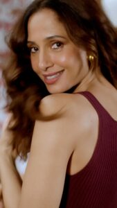 Actress Camila Pitanga HD Photos and Wallpapers December 2025