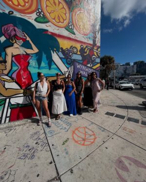 Candelaria Molfese Instagram - Fotos de un viaje inolvidable ! Qué lindo compartir esto con ustedes 5 ! Las ❤️
1. Un paseo en barco épico @themiamiyachts 
2. Una en la playa 
3. Las fotos de mamá (sorprendió!)
4. Cheescake como estilo de vida 🤤 
5. El auto de mis sueños @palmarental.experience @somosjecan 
6. Dos gotas de agua 
7. Más argentas no hay
8. Mi pasta favorita x siempre “Cacio e Pepe”
9. Me hago la cool
10. Nos hacemos las cools en Wynwood 
11. Nuestro depto nos salvó, cómodo, lindo súper hogar @miamifamilyapart @may_ariadna 
12. Playita 
13. Un re lugar donde tomamos vino “Lagniappe”
14. Sisters 
15. FIN
