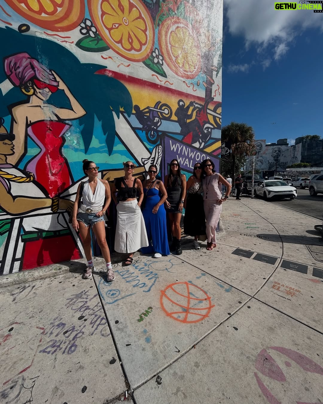 Candelaria Molfese - 31.9K Likes - Fotos de un viaje inolvidable ! Qué lindo compartir esto con ustedes 5 ! Las ❤️
1. Un paseo en barco épico @themiamiyachts
2. Una en la playa
3. Las fotos de mamá (sorprendió!)
4. Cheescake como estilo de vida 🤤
5. El auto de mis sueños @palmarental.experience @somosjecan
6. Dos gotas de agua
7. Más argentas no hay
8. Mi pasta favorita x siempre “Cacio e Pepe”
9. Me hago la cool
10. Nos hacemos las cools en Wynwood
11. Nuestro depto nos salvó, cómodo, lindo súper hogar @miamifamilyapart @may_ariadna
12. Playita
13. Un re lugar donde tomamos vino “Lagniappe”
14. Sisters
15. FIN