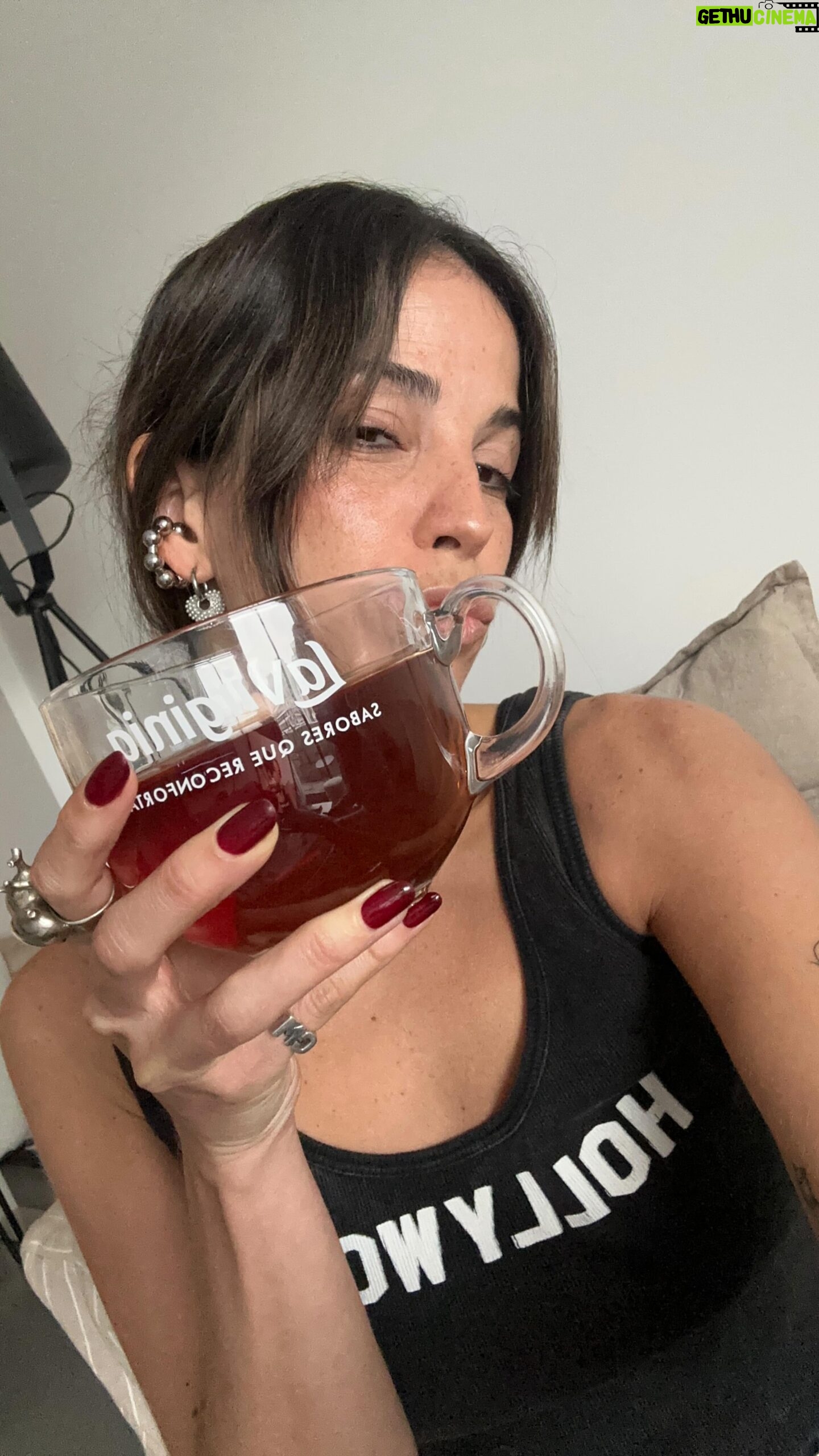 Candelaria Molfese - 5.2K Likes - Un día conmigo! ❤️ acompáñenme en este día con mis amigos de @lavirginiaoficial viviendo momentos únicos con el mejor té negro! ❤️ #disfrutáunatazadenaturaleza