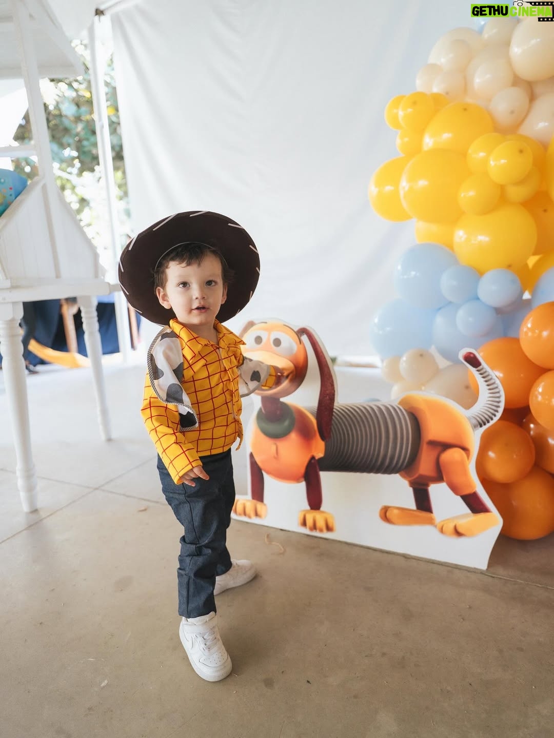 Carol Castro - 566.1K Likes - Feliz día del niño al príncipe que más amo en la vida ❤️