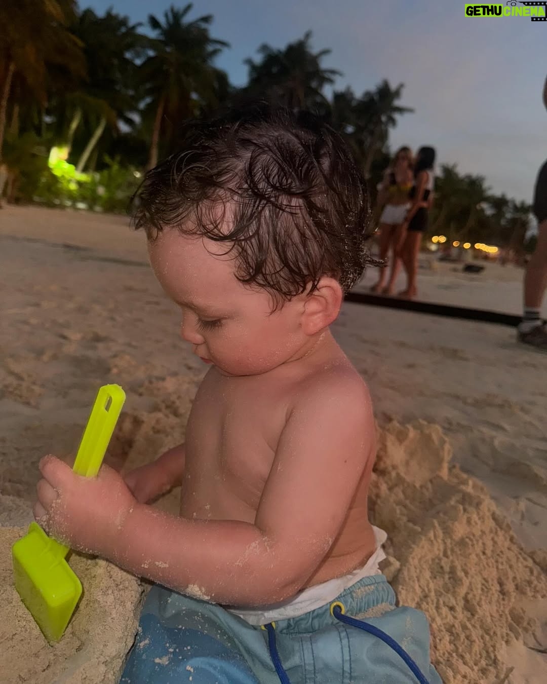 Carol Castro - 818.4K Likes - Me llenas de vida 🥰