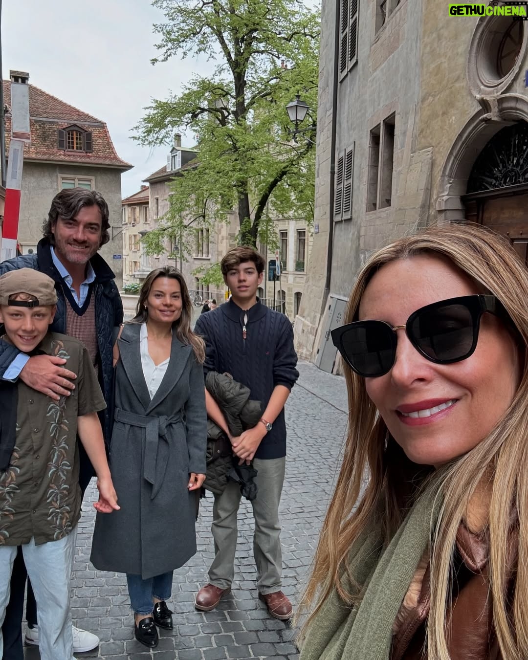 Carola Julio - 3.2K Likes - Un poco de Ginebra y Zürich con la familia y luego con mi 🤴partimos a ver a la familia alemana…. Aquí vamos!