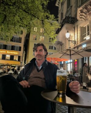 Carola Julio Instagram - Un poco de Ginebra y Zürich con la familia y luego con mi 🤴partimos a ver a la familia alemana…. Aquí vamos!