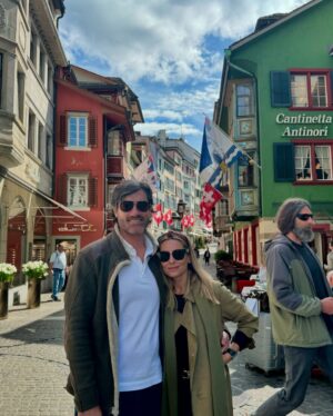 Carola Julio Instagram - Un poco de Ginebra y Zürich con la familia y luego con mi 🤴partimos a ver a la familia alemana…. Aquí vamos!