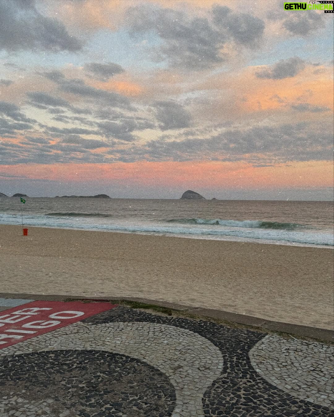 Carolina Dieckmann - 3 Likes - ontem teve gravação na praia
e vi tantas fotos lindas na internet,
q resolvi misturar com as minhas
e fazer um dump aqui...
e vc...
tá vendo #valetudo né?
🫶🏼🔥🔥🔥🔥🔥🫶🏼