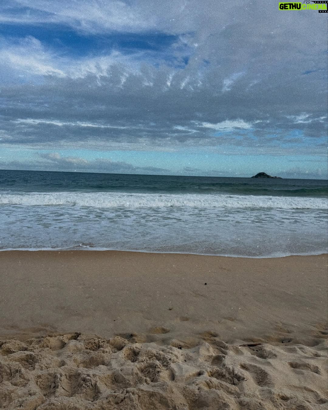 Carolina Dieckmann - 3 Likes - ontem teve gravação na praia
e vi tantas fotos lindas na internet,
q resolvi misturar com as minhas
e fazer um dump aqui...
e vc...
tá vendo #valetudo né?
🫶🏼🔥🔥🔥🔥🔥🫶🏼