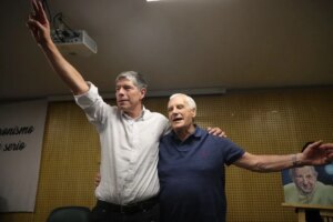 Carolina Papaleo Instagram - VILLA LUGANO TIENE PERONISMO EN SERIO 

Más de 300 compañeros nos reunimos en un acto de @justa.libreysoberana en la Seccional Lugano de la @uomcapital con Antonio Caló y @carolinapapaleo.

POR UNA CIUDAD JUSTA Y PRODUCTIVA ✌🇦🇷