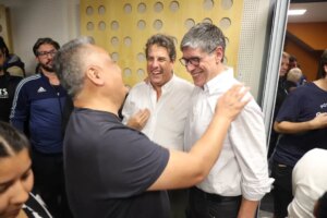 Carolina Papaleo Instagram - VILLA LUGANO TIENE PERONISMO EN SERIO 

Más de 300 compañeros nos reunimos en un acto de @justa.libreysoberana en la Seccional Lugano de la @uomcapital con Antonio Caló y @carolinapapaleo.

POR UNA CIUDAD JUSTA Y PRODUCTIVA ✌🇦🇷