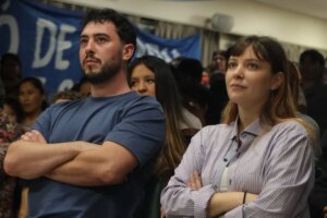 Carolina Papaleo Instagram - VILLA LUGANO TIENE PERONISMO EN SERIO 

Más de 300 compañeros nos reunimos en un acto de @justa.libreysoberana en la Seccional Lugano de la @uomcapital con Antonio Caló y @carolinapapaleo.

POR UNA CIUDAD JUSTA Y PRODUCTIVA ✌🇦🇷