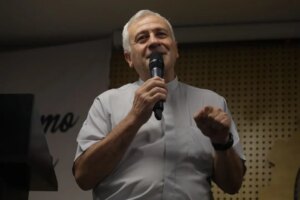 Carolina Papaleo Instagram - VILLA LUGANO TIENE PERONISMO EN SERIO 

Más de 300 compañeros nos reunimos en un acto de @justa.libreysoberana en la Seccional Lugano de la @uomcapital con Antonio Caló y @carolinapapaleo.

POR UNA CIUDAD JUSTA Y PRODUCTIVA ✌🇦🇷