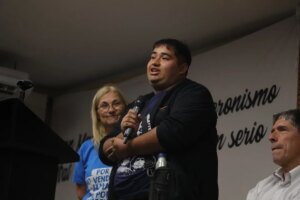 Carolina Papaleo Instagram - VILLA LUGANO TIENE PERONISMO EN SERIO 

Más de 300 compañeros nos reunimos en un acto de @justa.libreysoberana en la Seccional Lugano de la @uomcapital con Antonio Caló y @carolinapapaleo.

POR UNA CIUDAD JUSTA Y PRODUCTIVA ✌🇦🇷