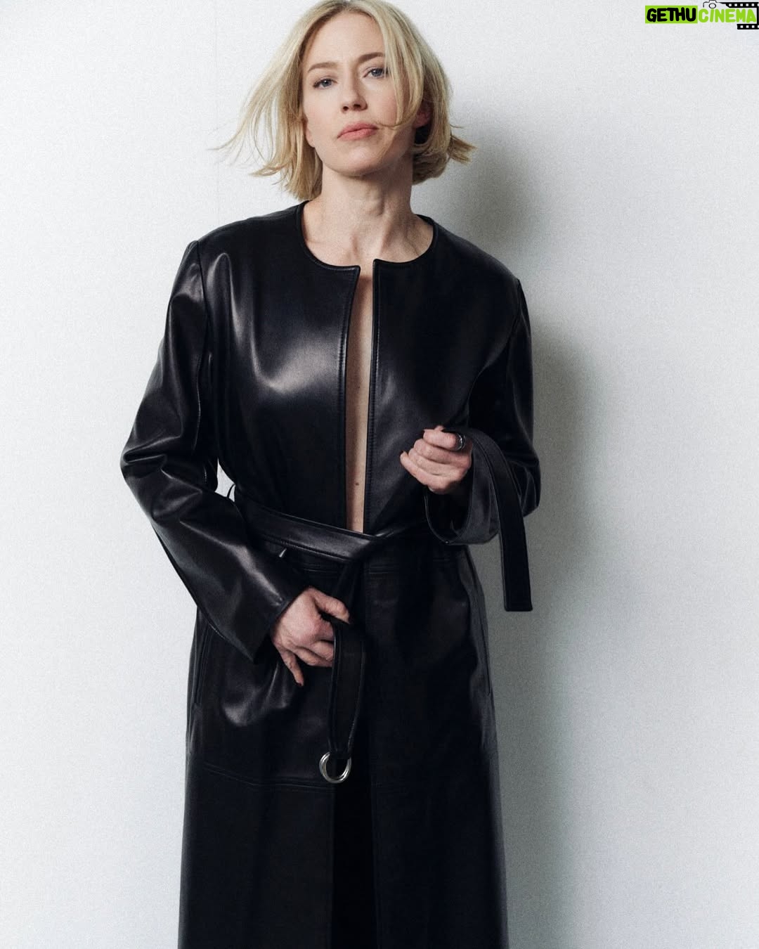 Carrie Coon - 18.3K Likes - Still thinking about last night?
Carrie Coon x Harper’s Bazaar
wearing @partow_official and @sethicouture
@carriecoon
@harpersbazaarus
@sumustecaplioglu
@alicialombardini
@peterbutlerhair
@rebeccarestrepo
#whitelotus #laurie #carriecoon