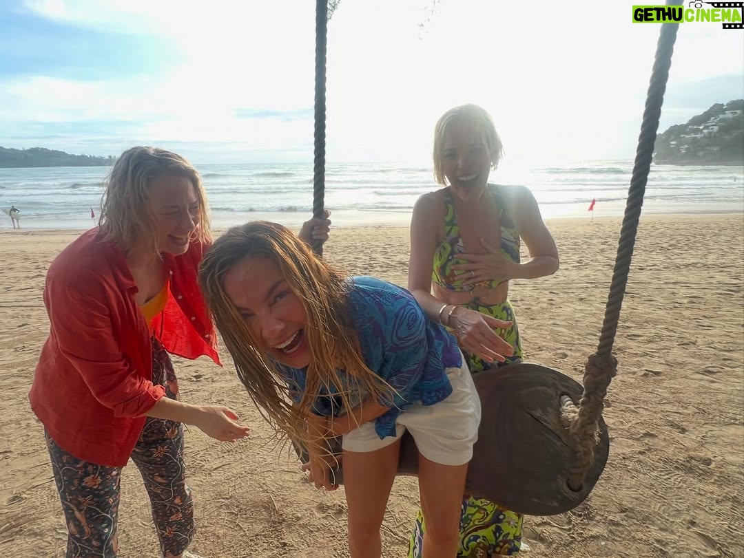 Carrie Coon - 211.7K Likes - “Today is gone. Today was fun. Tomorrow is another one.”
Thanks Mike, and @streamonmax , our fearless crew from Thailand and the world over, and the wild bunch, of course, especially The Ladies @michellemonaghan and @mslesliebibb. What a trip.