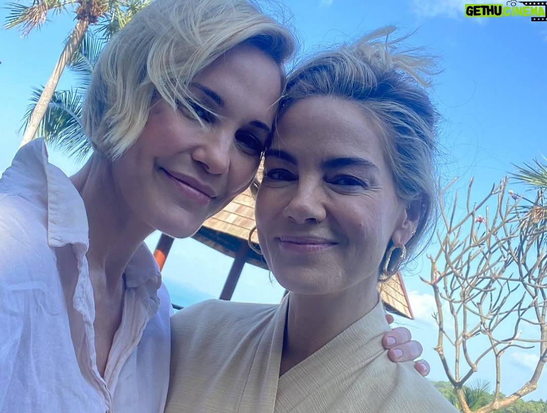 Carrie Coon - 211.7K Likes - “Today is gone. Today was fun. Tomorrow is another one.”
Thanks Mike, and @streamonmax , our fearless crew from Thailand and the world over, and the wild bunch, of course, especially The Ladies @michellemonaghan and @mslesliebibb. What a trip.
