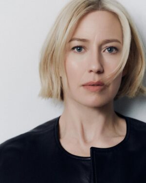Carrie Coon Instagram - Still thinking about last night? 

Carrie Coon x Harper’s Bazaar
wearing @partow_official and @sethicouture 

@carriecoon 
@harpersbazaarus 
@sumustecaplioglu 
@alicialombardini 
@peterbutlerhair 
@rebeccarestrepo 

#whitelotus #laurie #carriecoon
